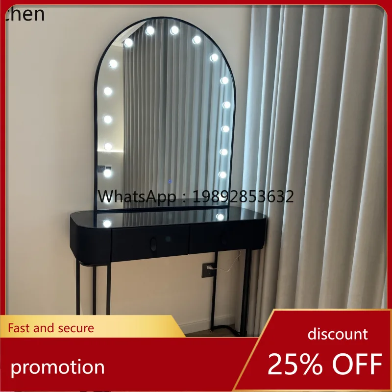r5.13  Cermin Rias Studio Foto - Beauty & Makeup Katia Di Paola ulasan dan harga