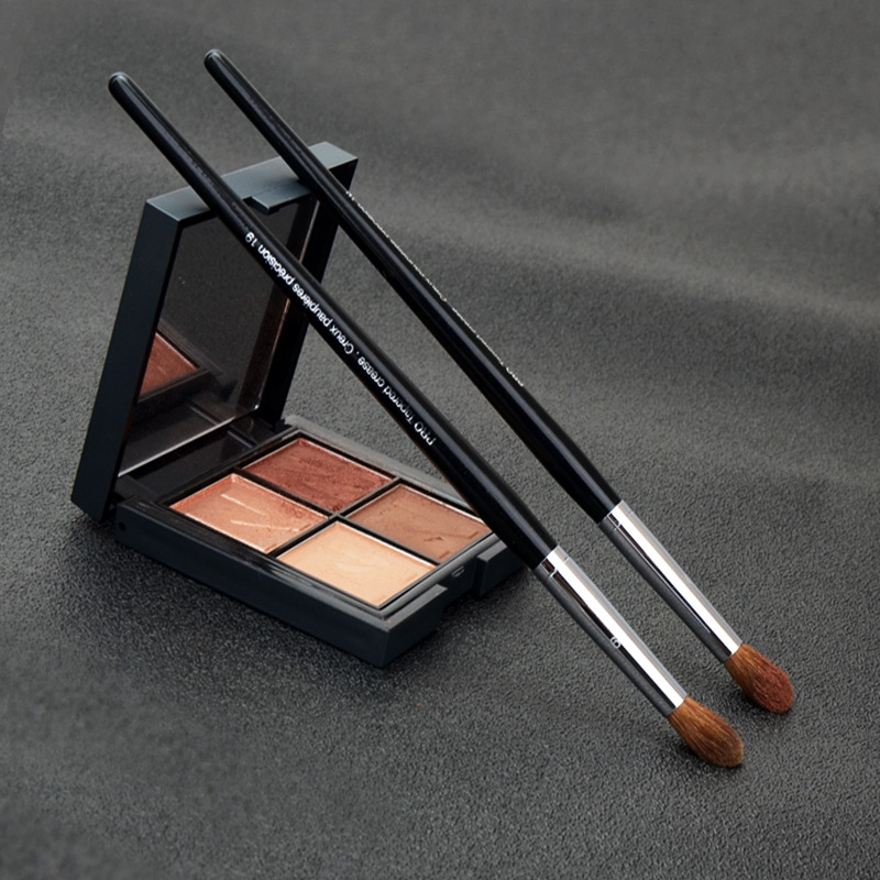 Kuas Eyeshadow profesional kua - Beauty Blender In Makeup ulasan dan harga